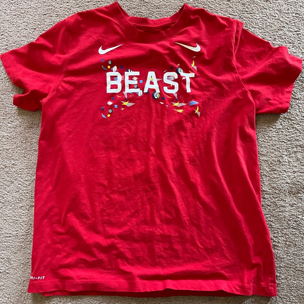 Nike Mens Red Graphic Tee